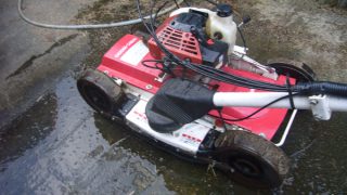 畔草刈り機清掃前