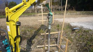 ハンマー工具を吊り上げ