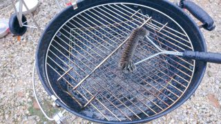バーベキューグリルの掃除