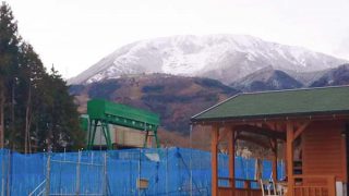 冠雪した伊吹山