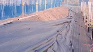 捲れた防草シート